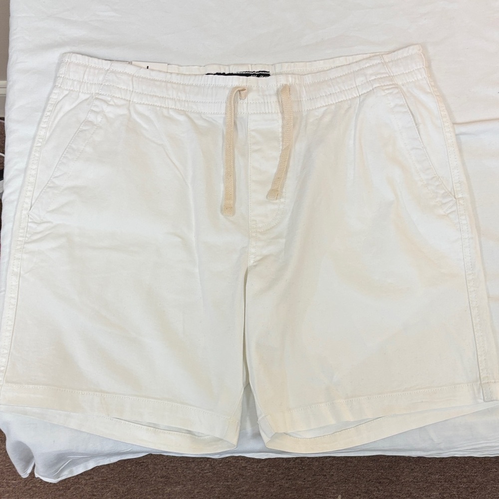 Men's Plugg White Casual Shorts